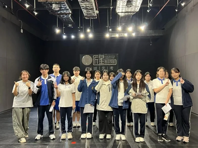 深圳市中新中学 | 三年夺冠 | 她的“心理魔法课”,到底有多神奇?